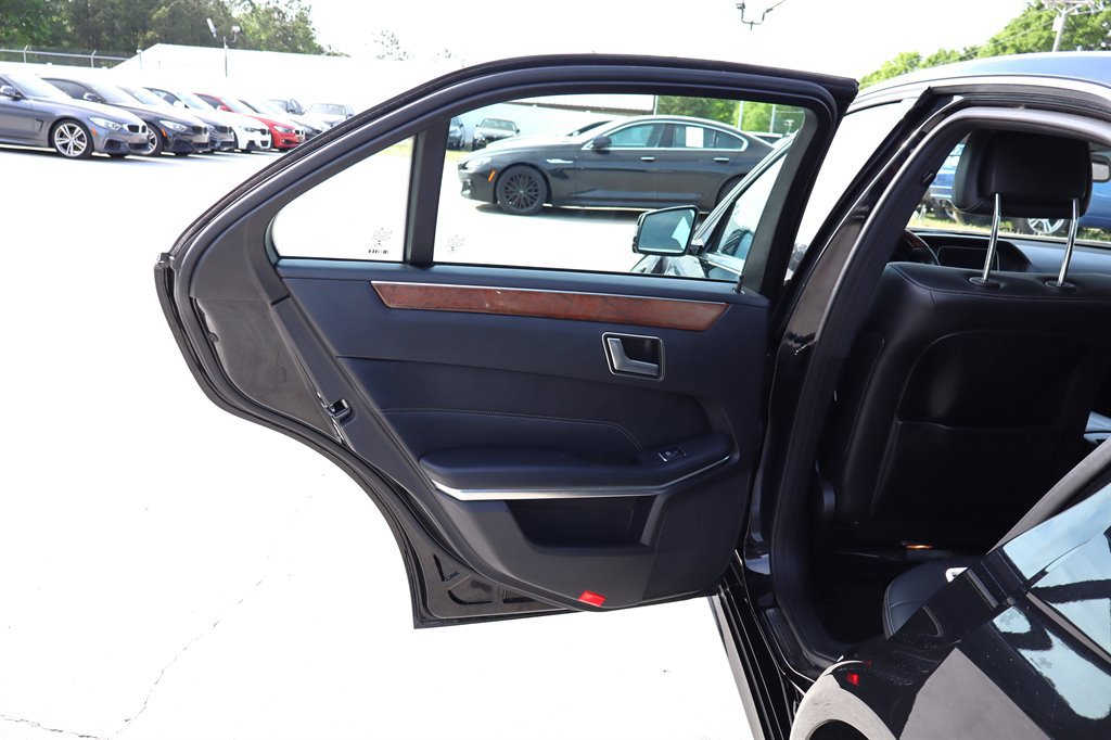 Used 2014 Mercedes-Benz E 250 BlueTEC Sedan image 38
