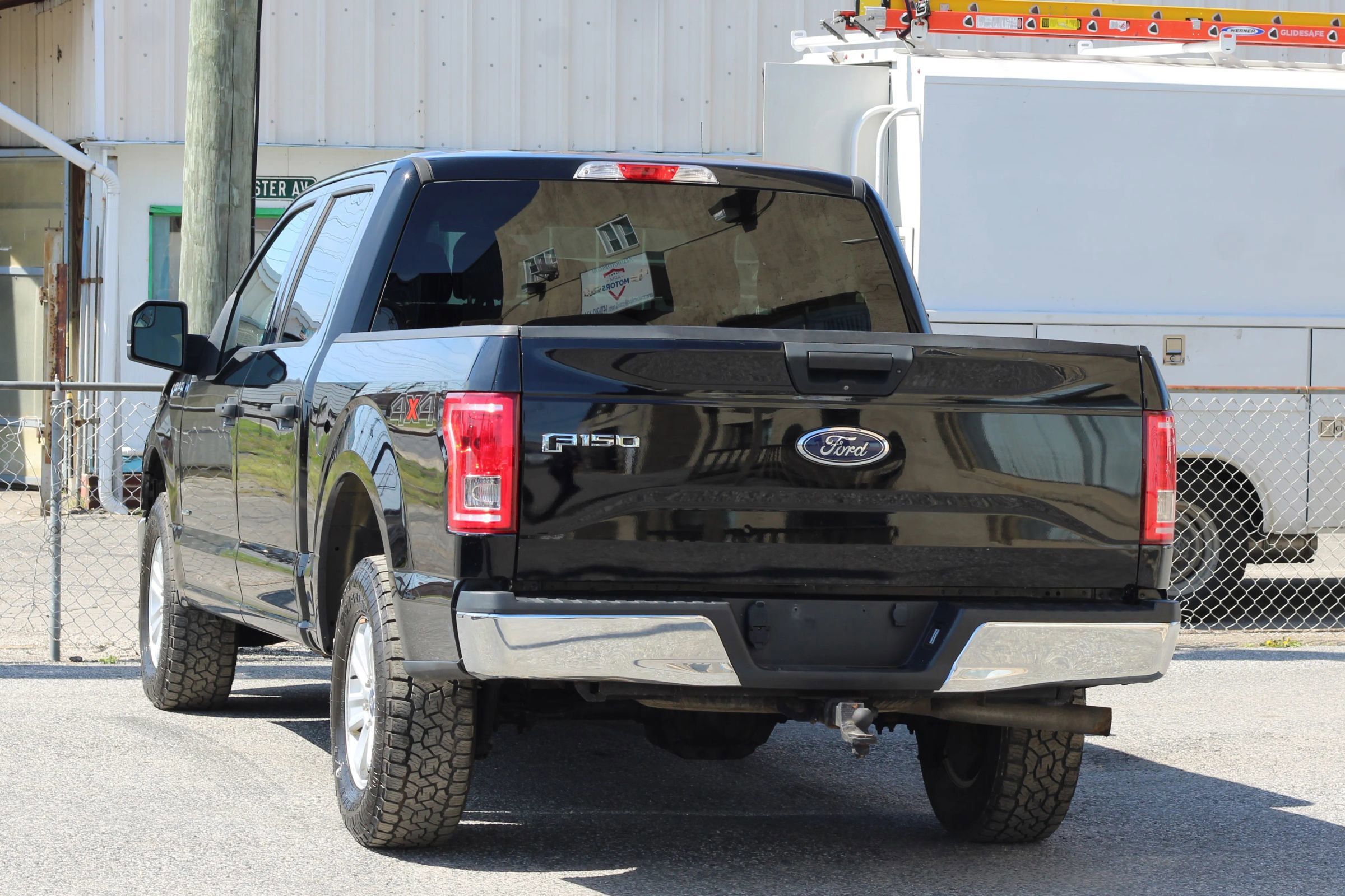 Used 2016 Ford F150 XLT w/ Trailer Tow Package image 6