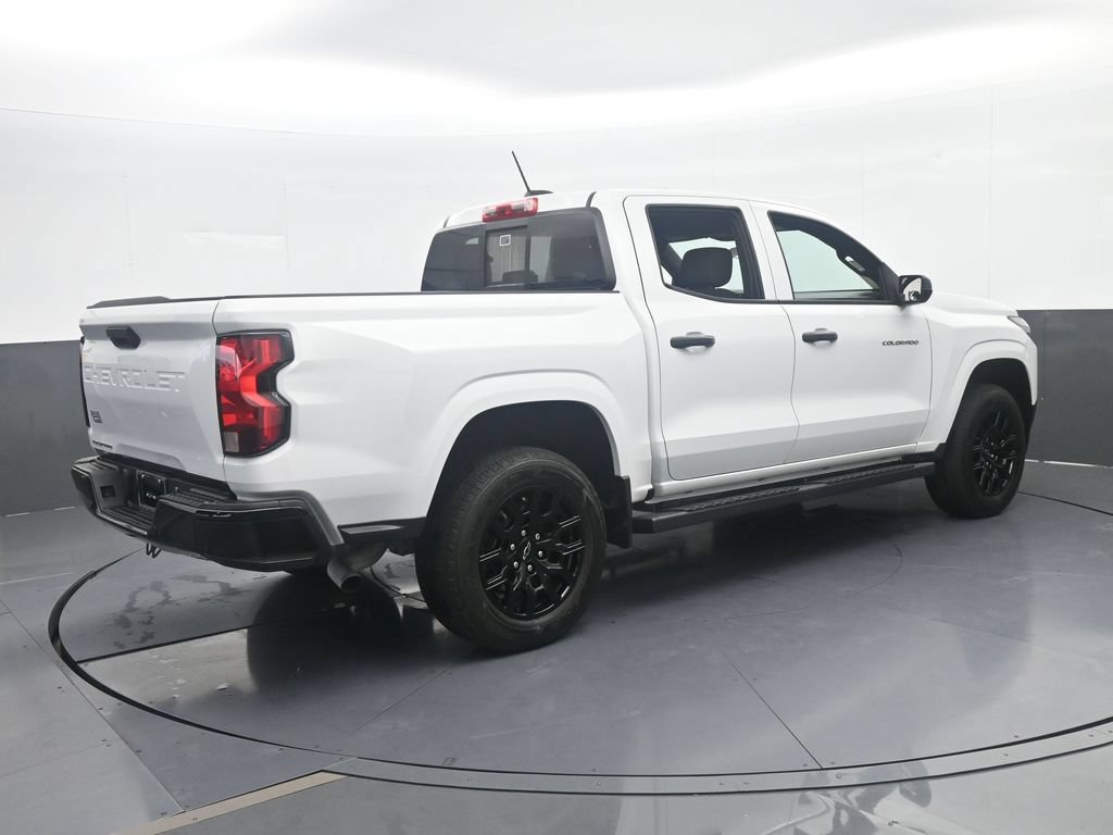 Used 2025 Chevrolet Colorado W/T w/ WT Custom Package RWD image 6
