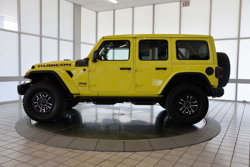 Used 2024 Jeep Wrangler Unlimited Rubicon AWD/4WD image 5