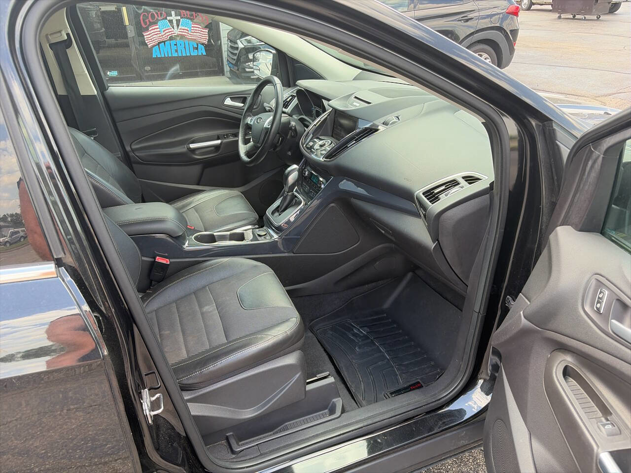Used 2013 Ford Escape Titanium w/ Parking Technology Pkg FWD image 8