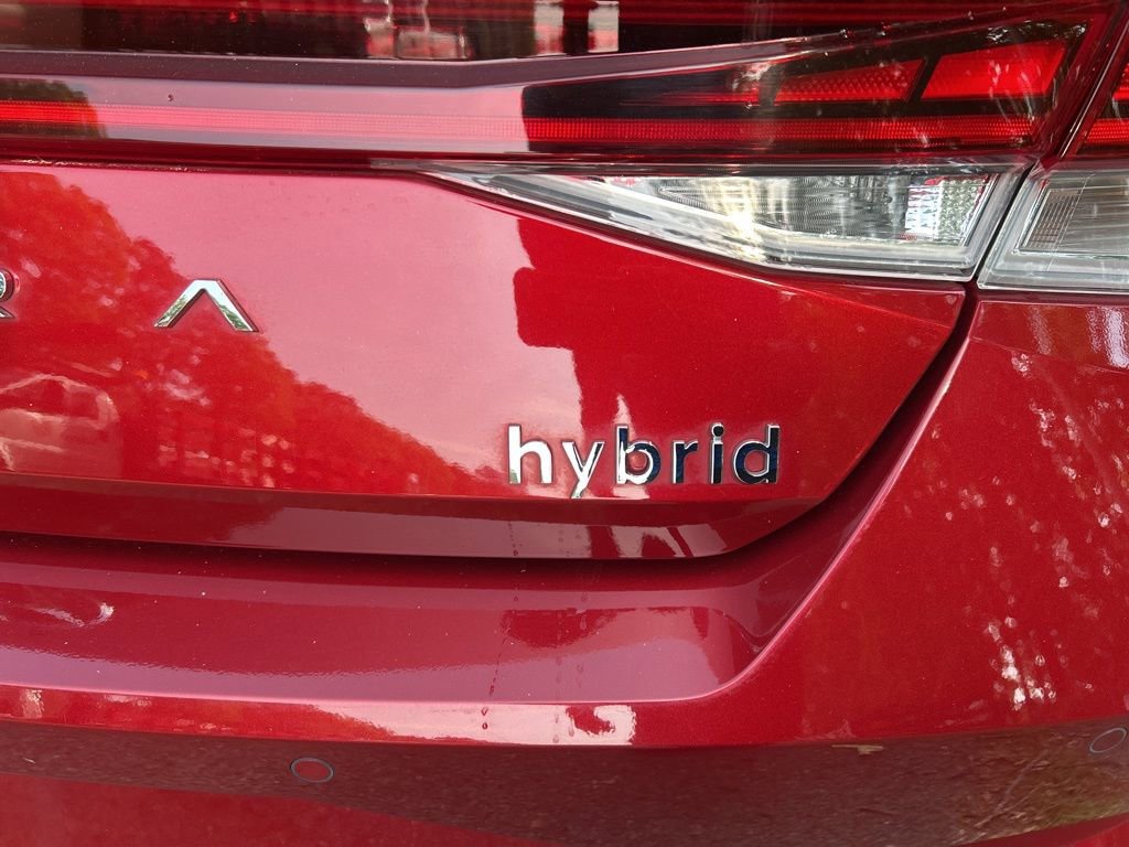 Used 2023 Hyundai Elantra Limited FWD image 10