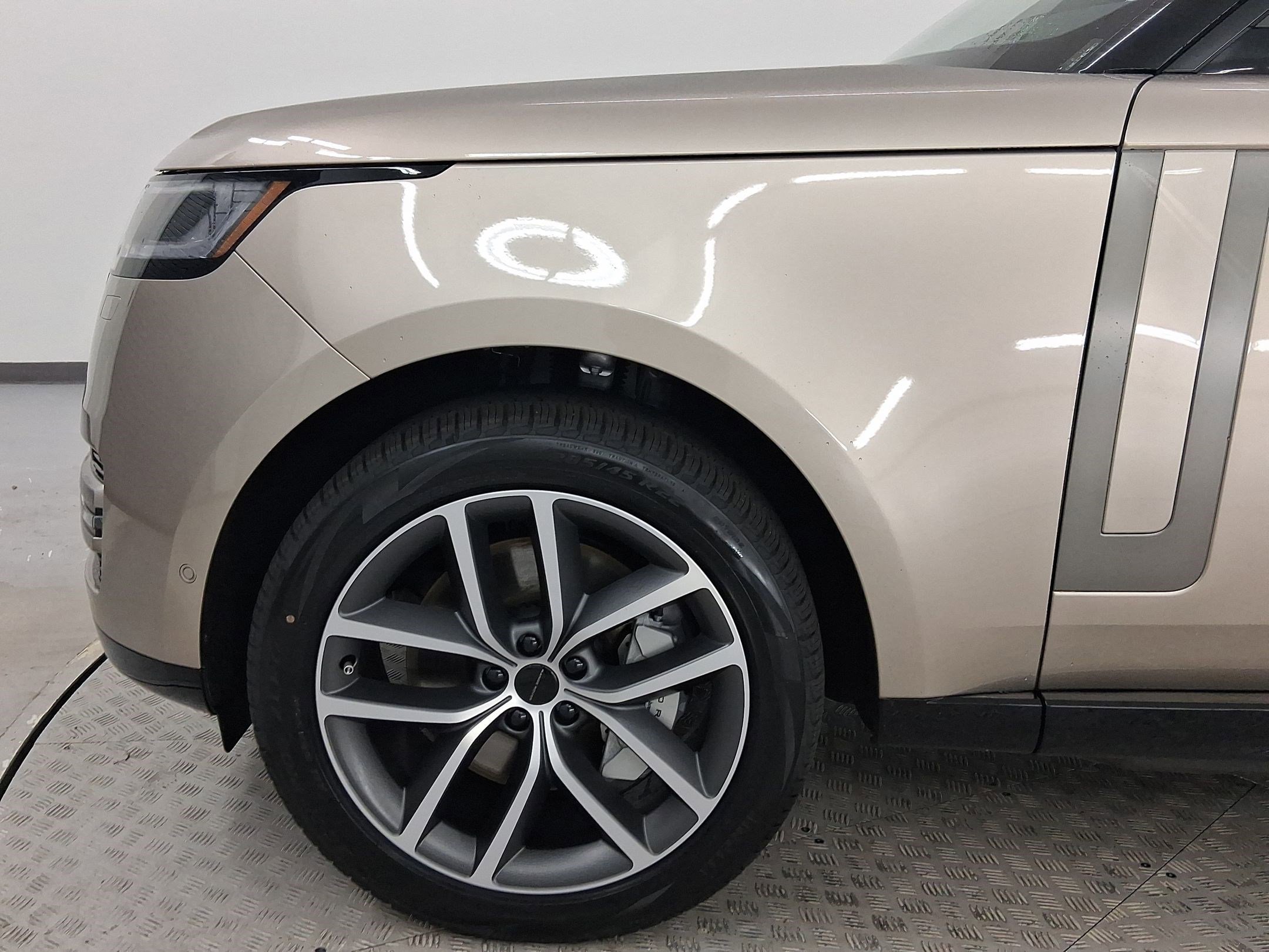 New 2026 Land Rover Range Rover SE image 11