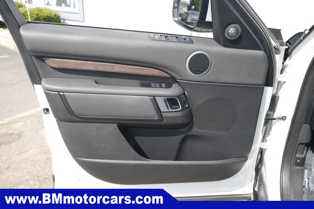 Used 2019 Land Rover Discovery HSE AWD/4WD image 23