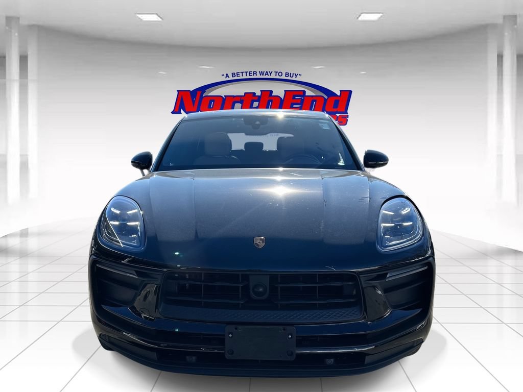 Used 2023 Porsche Macan Turbo AWD/4WD image 8