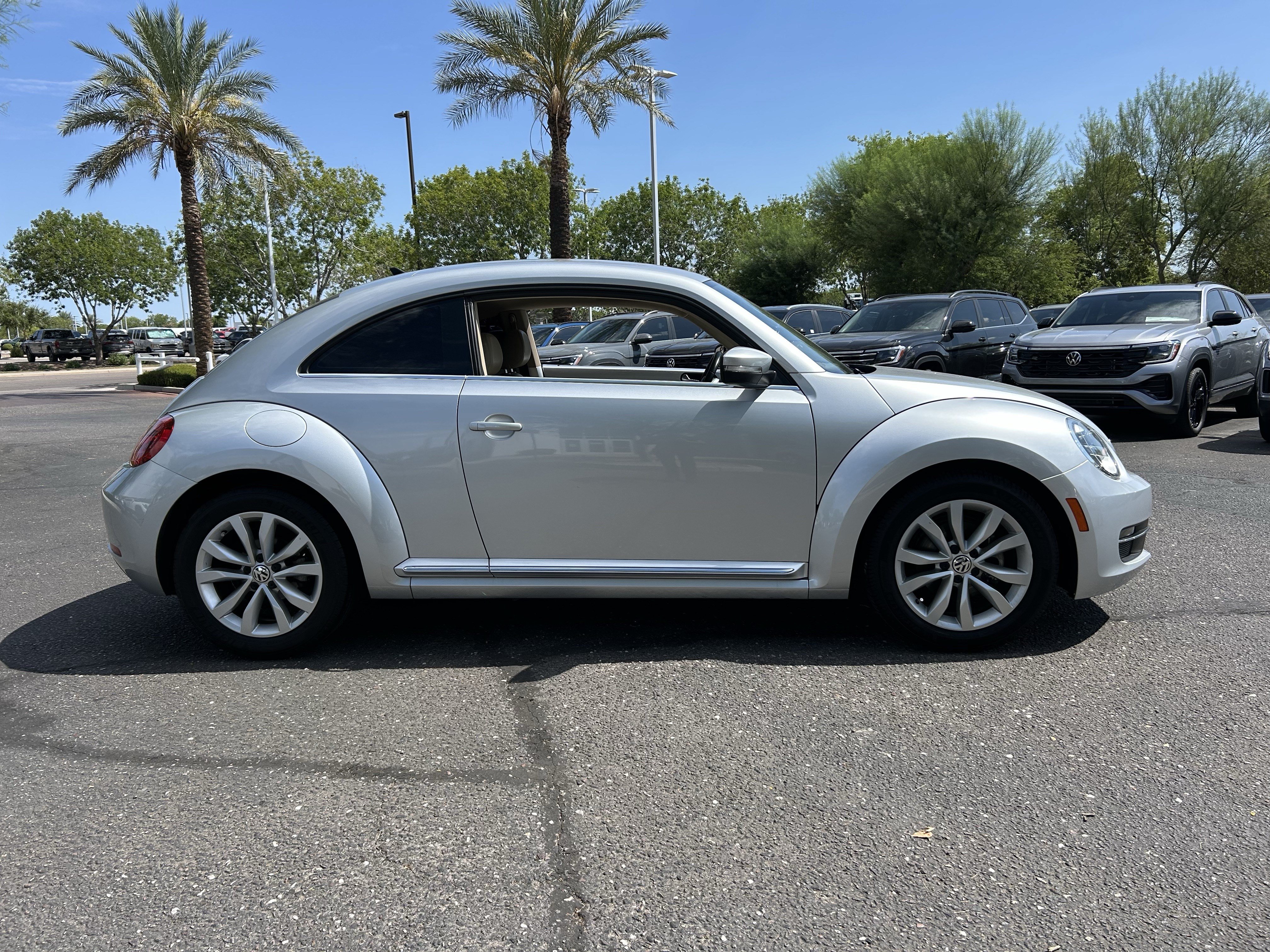 Used 2014 Volkswagen Beetle TDI FWD image 5