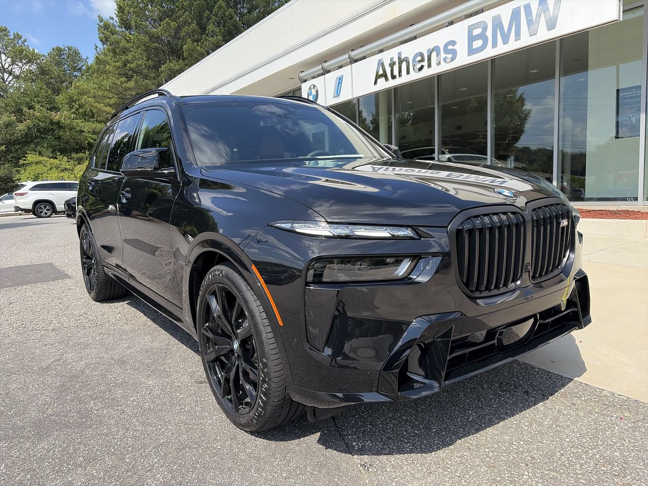New 2027 BMW X7 M60i AWD/4WD image 1