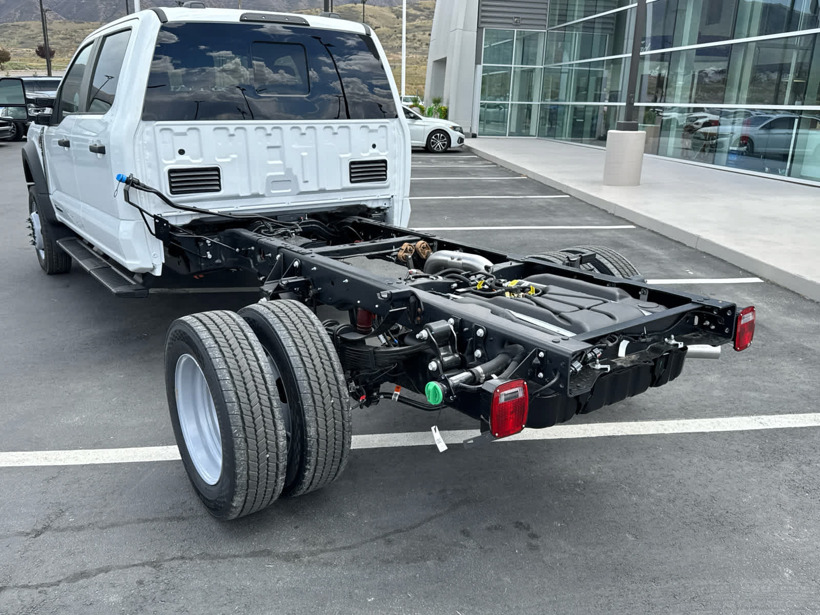 New 2026 Ford F550 4x4 Crew Cab Super Duty w/ XL Chrome Package image 16