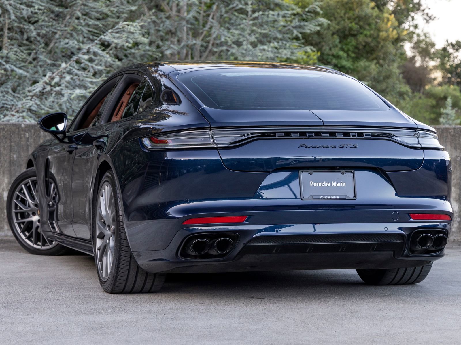Used 2022 Porsche Panamera GTS AWD/4WD image 3