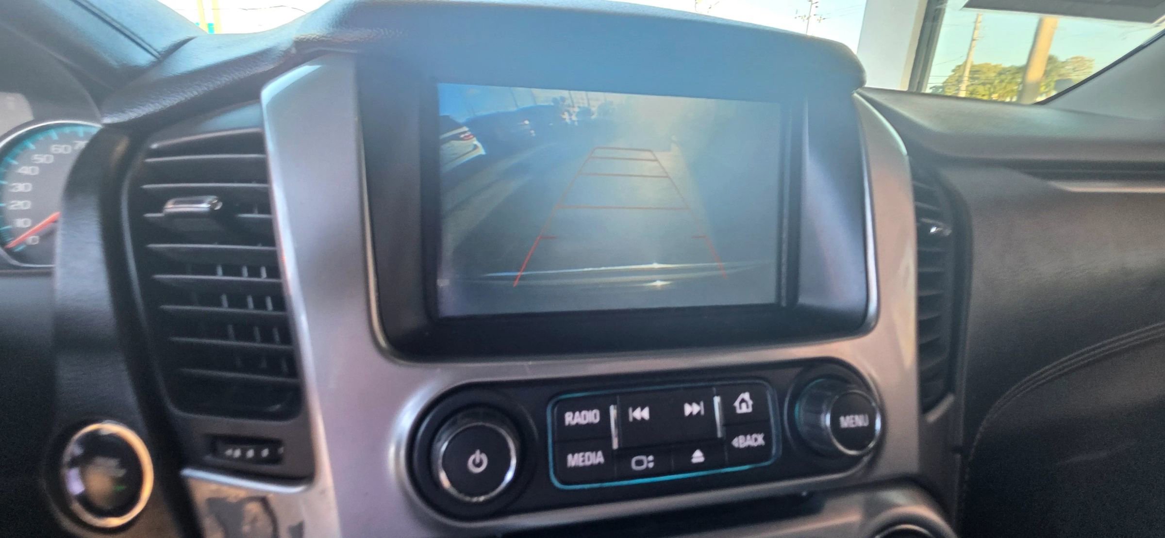 Used 2018 Chevrolet Suburban Premier AWD/4WD image 11