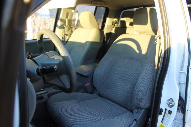 Used 2019 Nissan Frontier SV RWD image 12