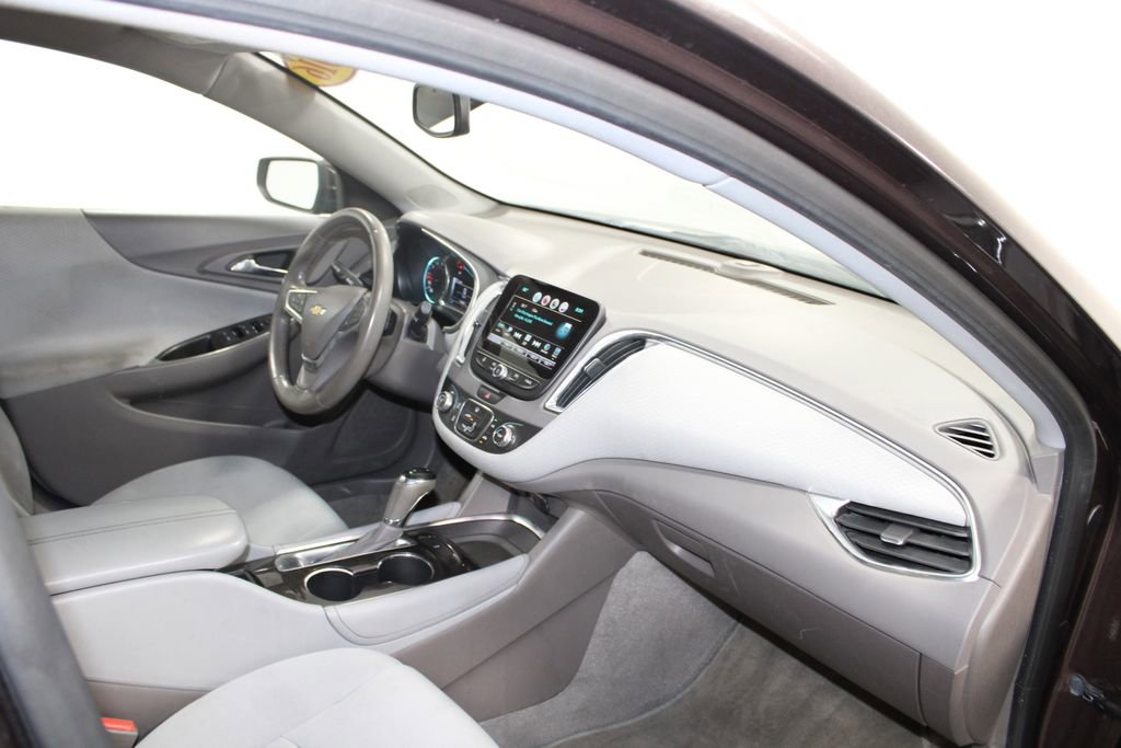 Used 2016 Chevrolet Malibu LT FWD image 25