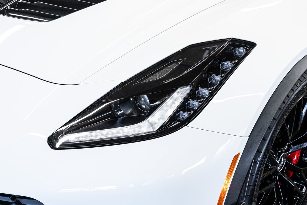 Used 2015 Chevrolet Corvette Z06 w/ 3LZ Preferred Equipment Group image 14