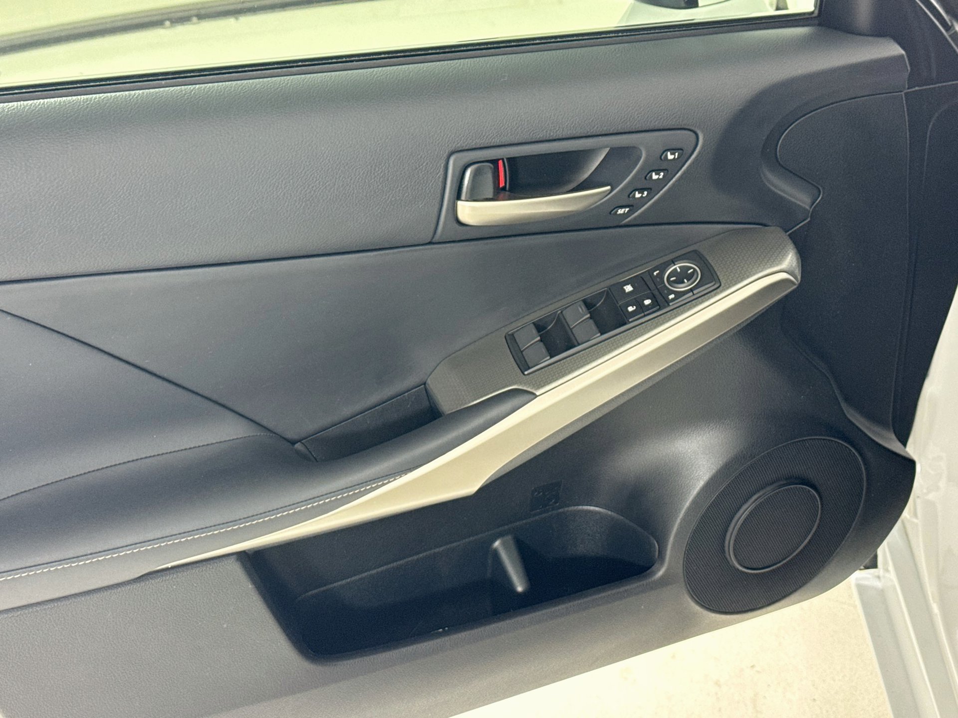 Used 2018 Lexus IS 350 F Sport RWD image 19