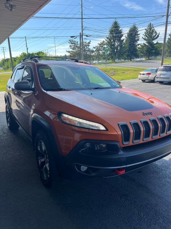 Used 2016 Jeep Cherokee Trailhawk w/ Comfort/Convenience Group AWD/4WD image 7
