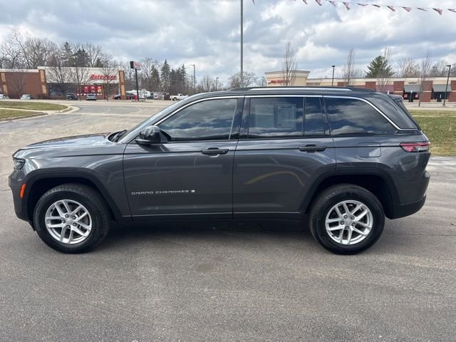 Used 2023 Jeep Grand Cherokee Laredo X image 6