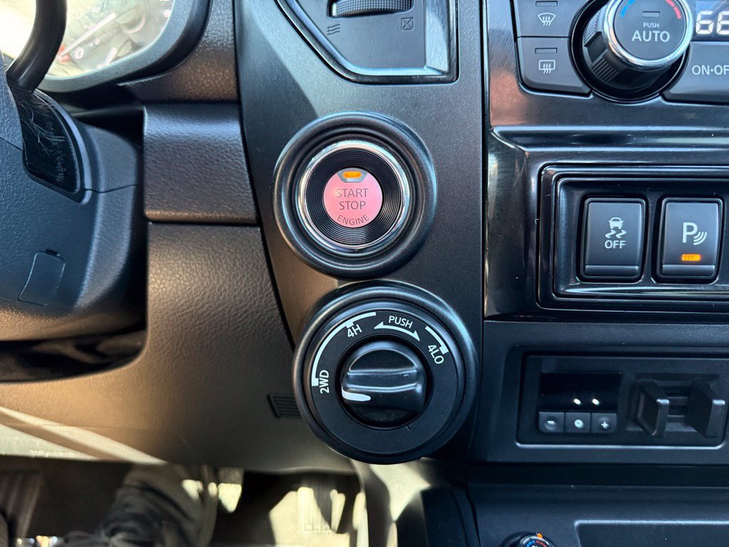 Used 2024 Nissan Titan PRO-4X w/ Pro-4x Convenience Package AWD/4WD image 21