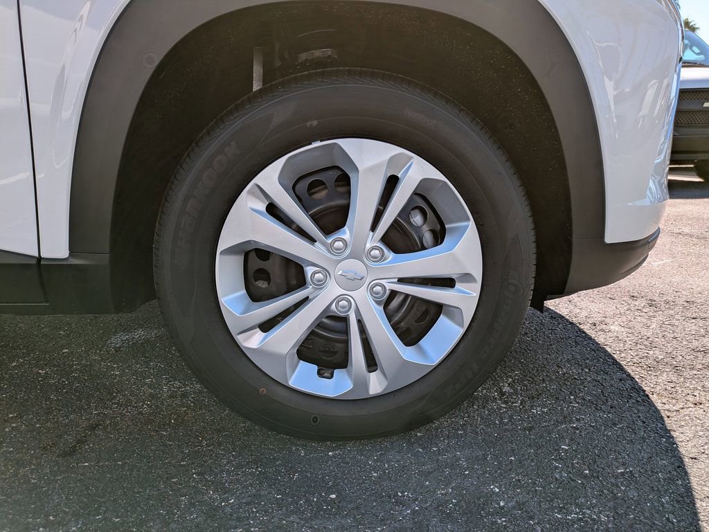 New 2026 Chevrolet Trax LS w/ Driver Confidence Package image 11