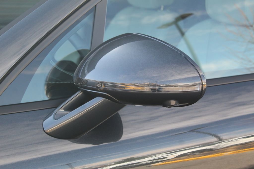 Certified 2026 Porsche Macan image 14