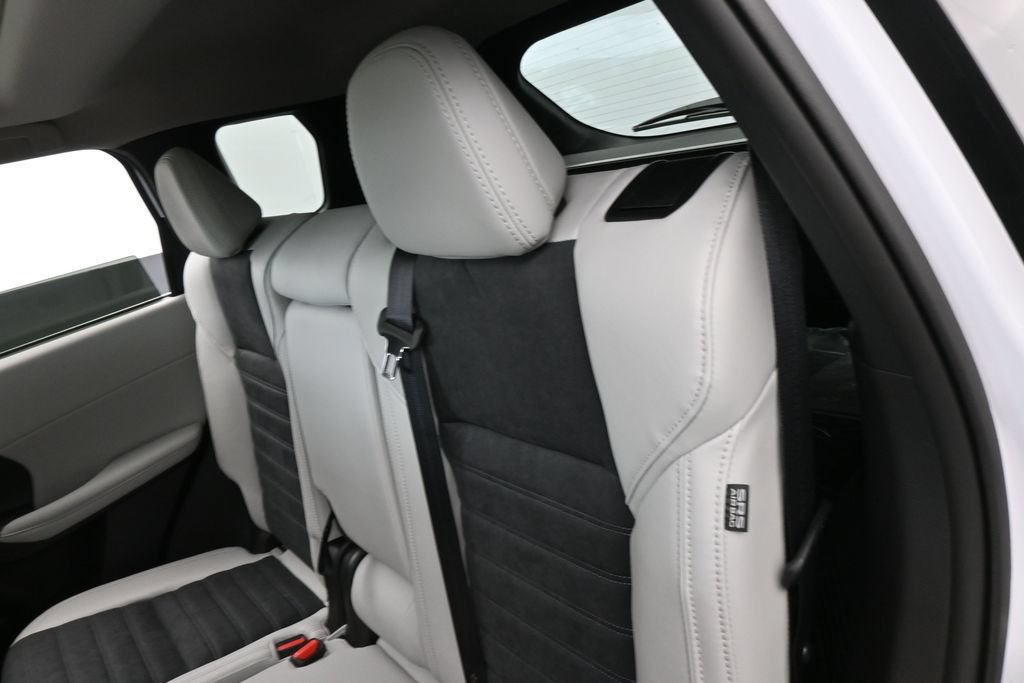 New 2026 Mitsubishi Outlander SE FWD image 32