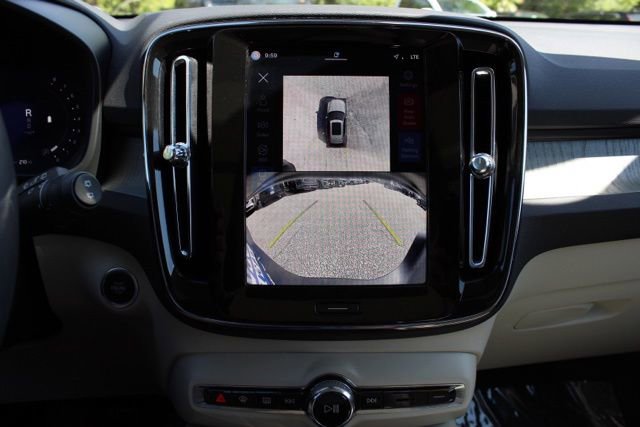 Certified 2024 Volvo XC40 B5 Ultimate w/ Climate Package AWD/4WD image 35