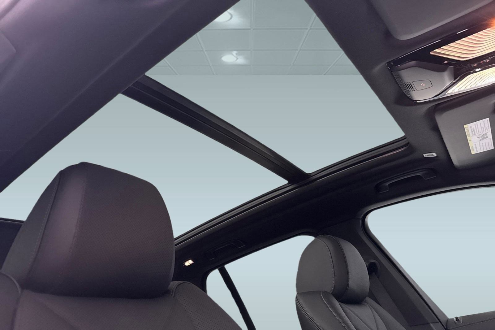 Used 2026 BMW X5 sDrive40i w/ Parking Assistance Package RWD image 15