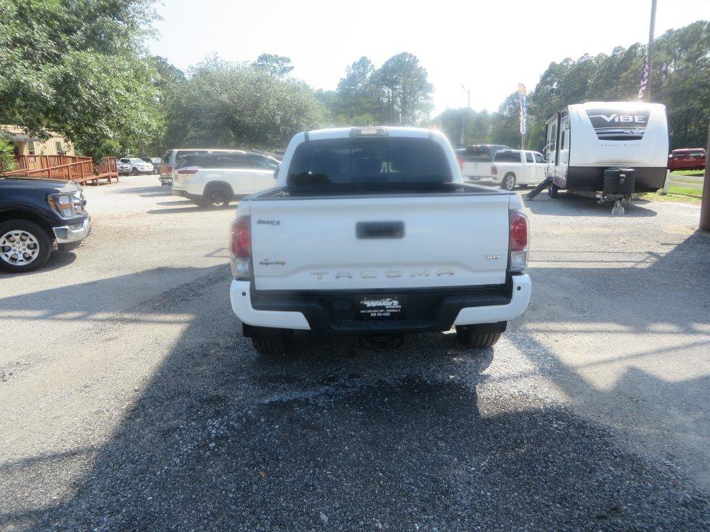 Used 2017 Toyota Tacoma Limited w/ Tow Package AWD/4WD image 7