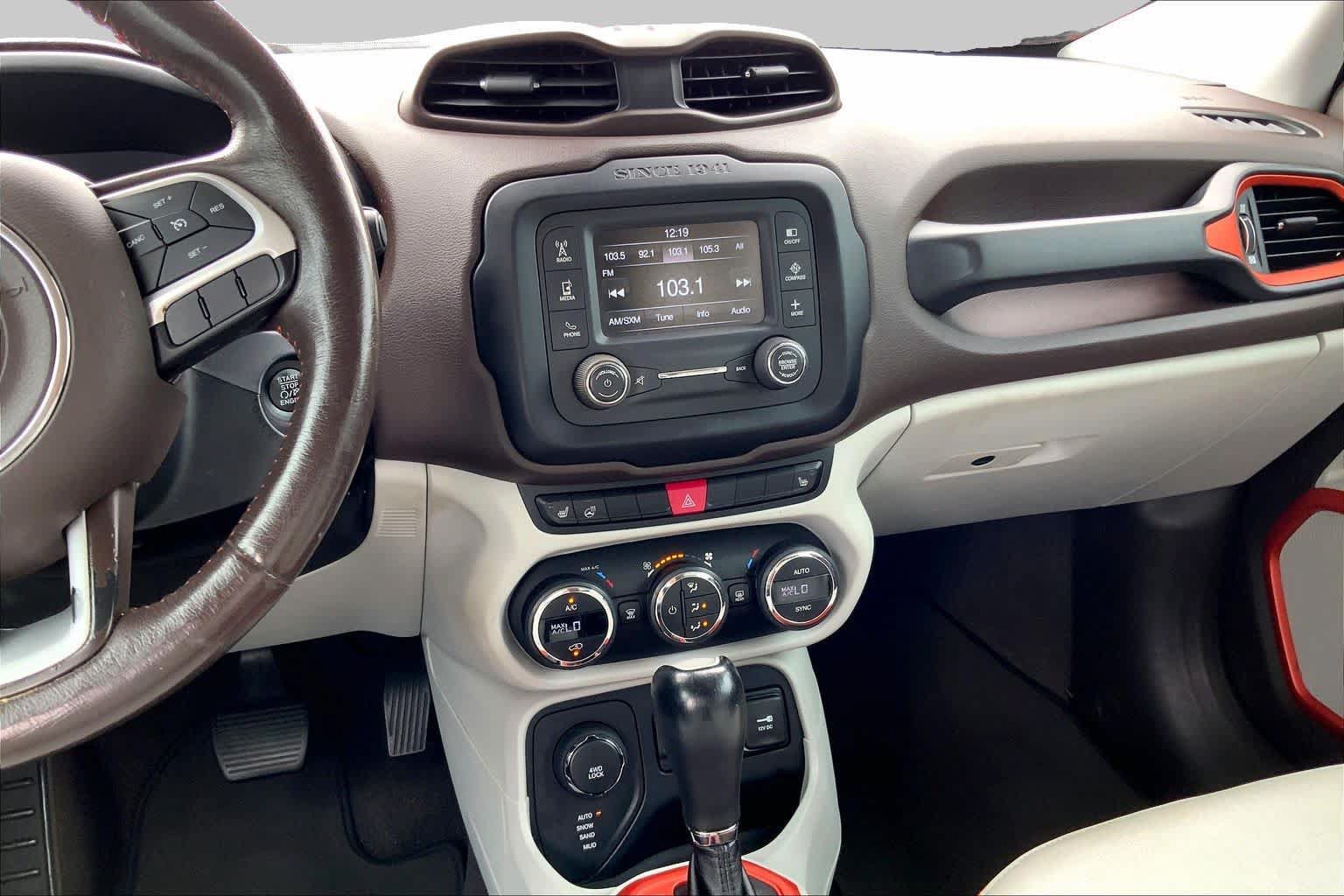 Used 2015 Jeep Renegade Limited AWD/4WD image 7