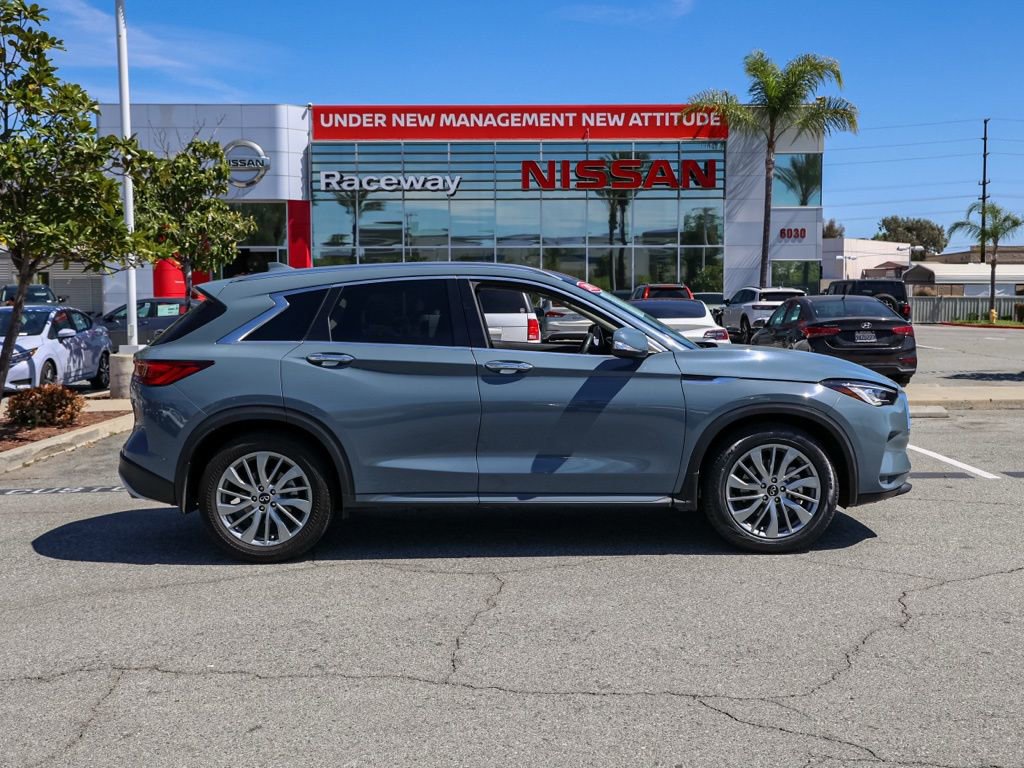 Used 2023 INFINITI QX50 Luxe image 3