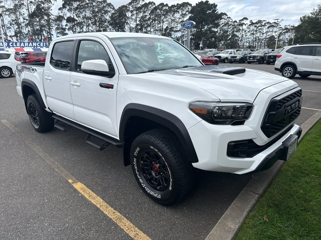 Used 2018 Toyota Tacoma TRD Pro AWD/4WD image 19