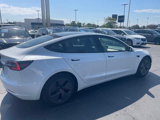 Used 2022 Tesla Model 3 Long Range AWD/4WD image 2