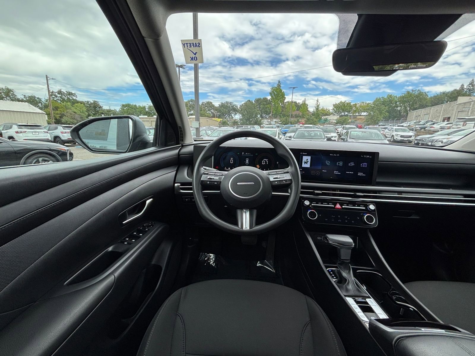 Used 2025 Hyundai Tucson SEL FWD image 36