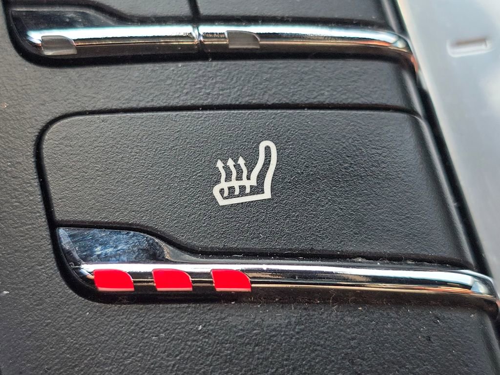 Used 2021 Porsche Macan AWD/4WD image 5