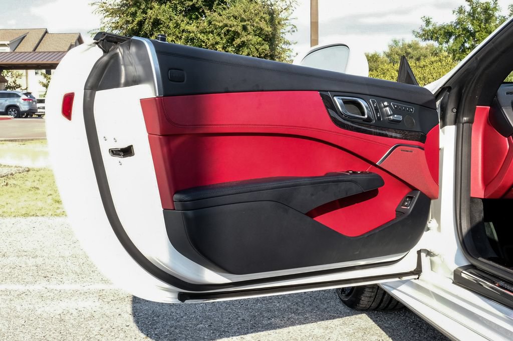 Used 2018 Mercedes-Benz SL 550 image 37
