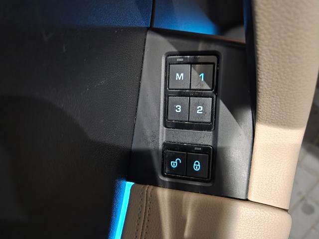 Used 2020 Jaguar F-PACE Premium image 19