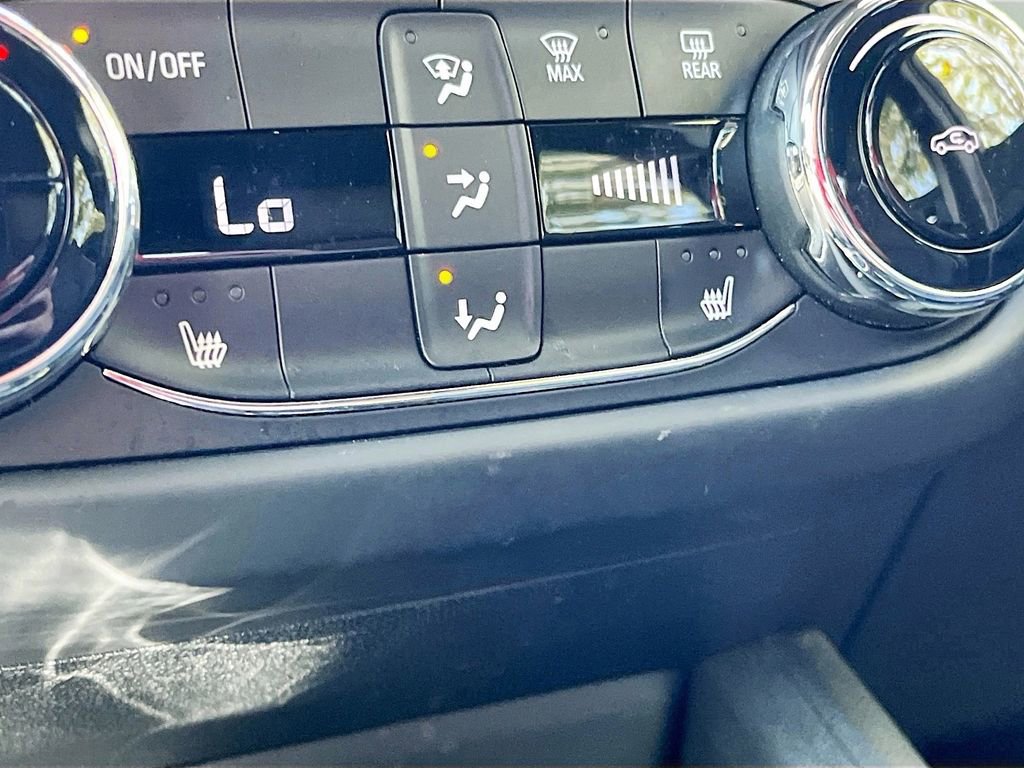 Used 2023 Chevrolet TrailBlazer RS w/ Sun and Liftgate Package image 19