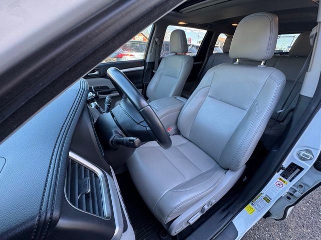 Used 2018 Toyota Highlander XLE AWD/4WD image 9