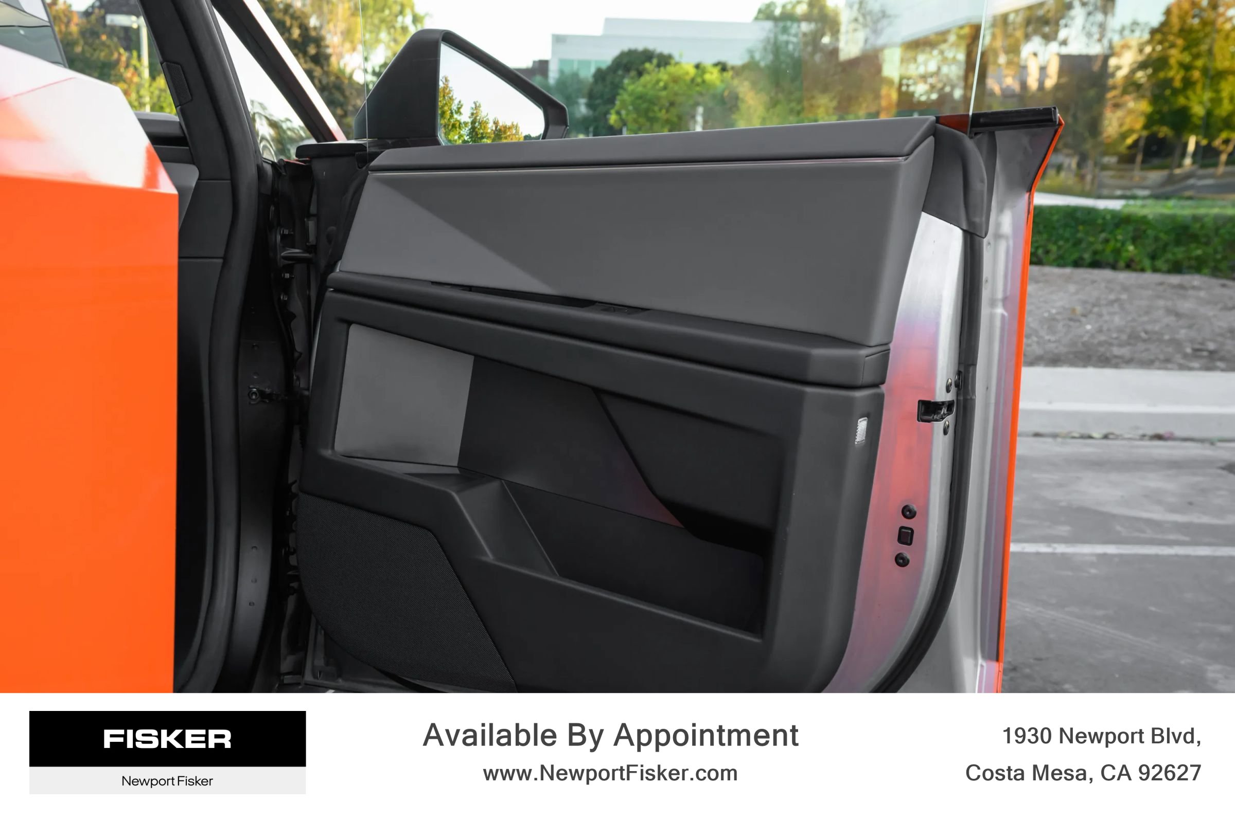 Used 2024 Tesla Cybertruck AWD Crew Cab image 28