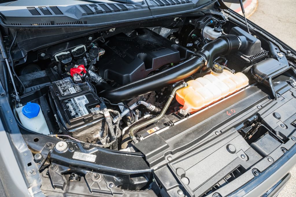 Used 2018 Ford F150 XLT w/ Equipment Group 302A Luxury AWD/4WD image 28