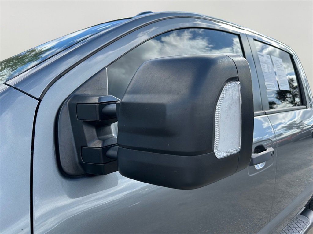 Used 2018 Nissan Titan PRO-4X w/ Pro-4x Utility Package image 11