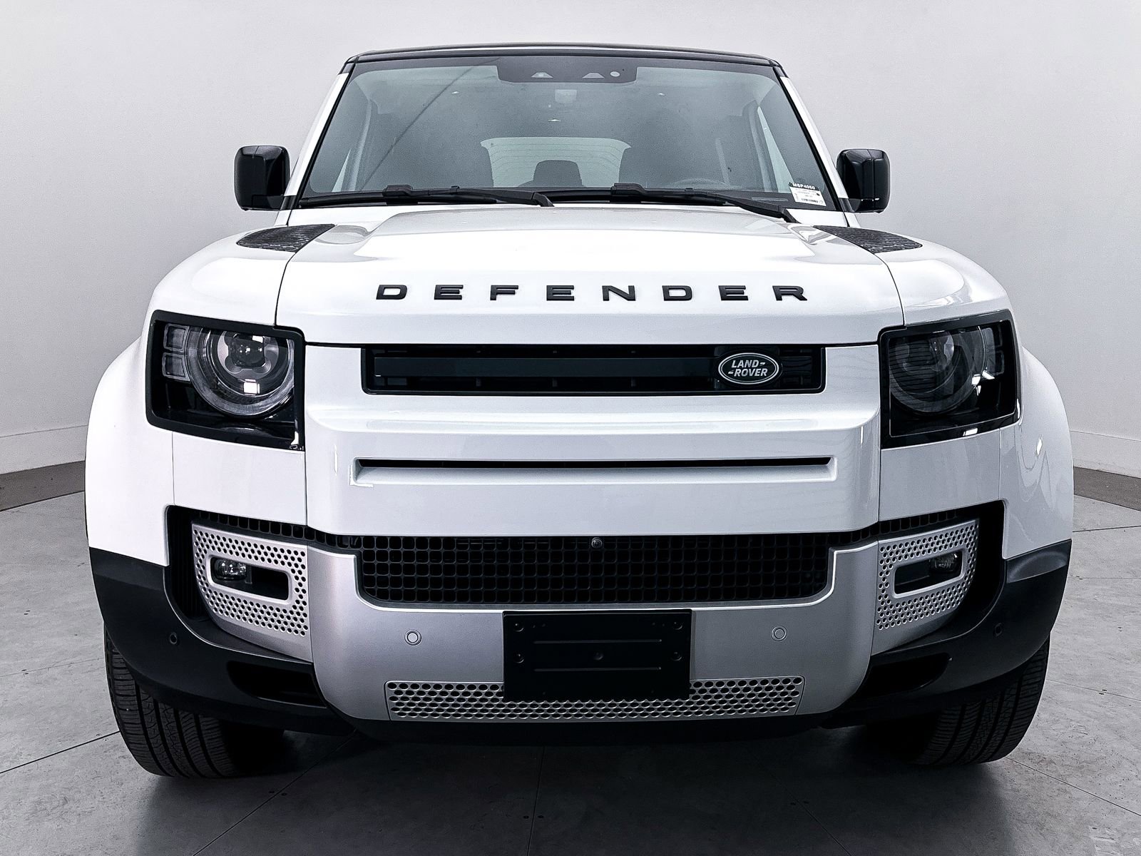 Used 2024 Land Rover Defender 110 S AWD/4WD image 12