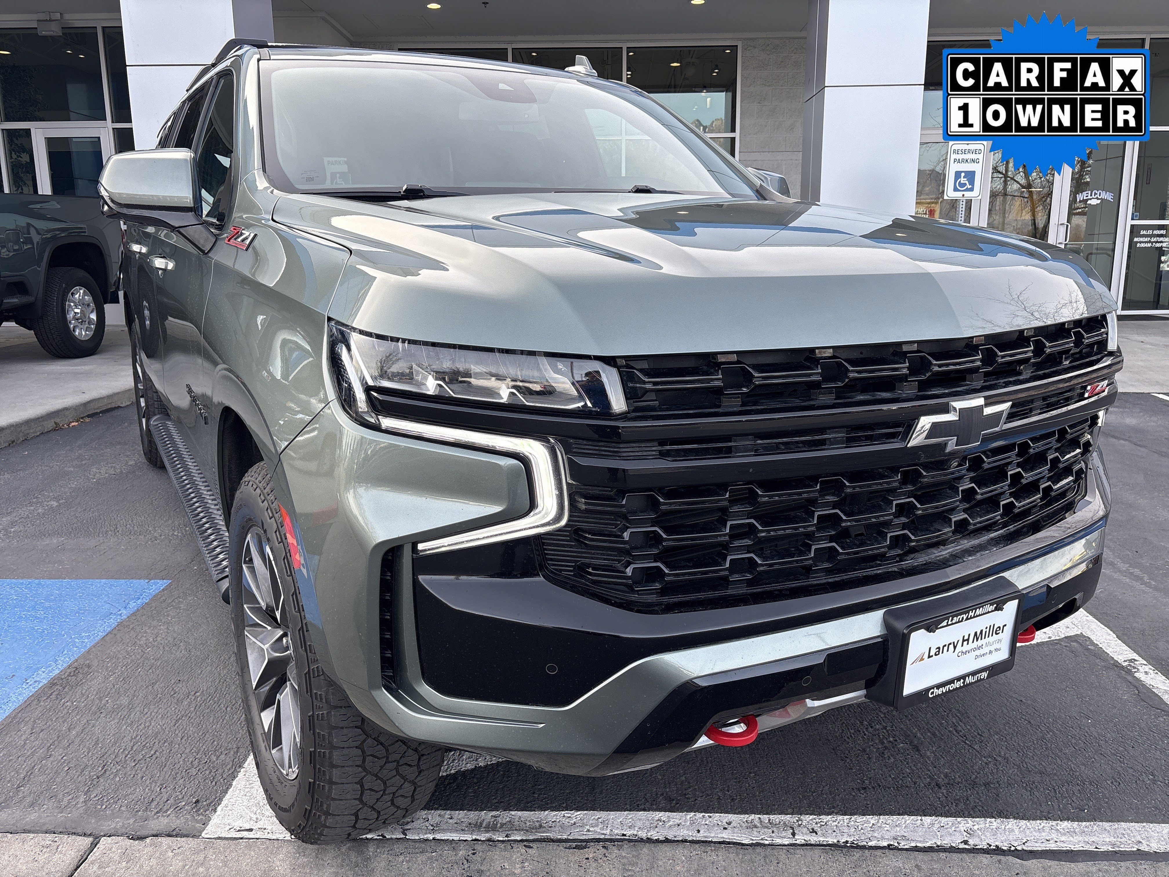 Used 2023 Chevrolet Suburban Z71 w/ Luxury Package image 8