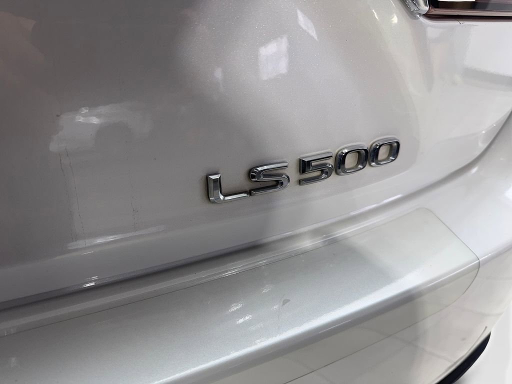 Used 2020 Lexus LS 500 w/ Accessory Package (Z2) image 23