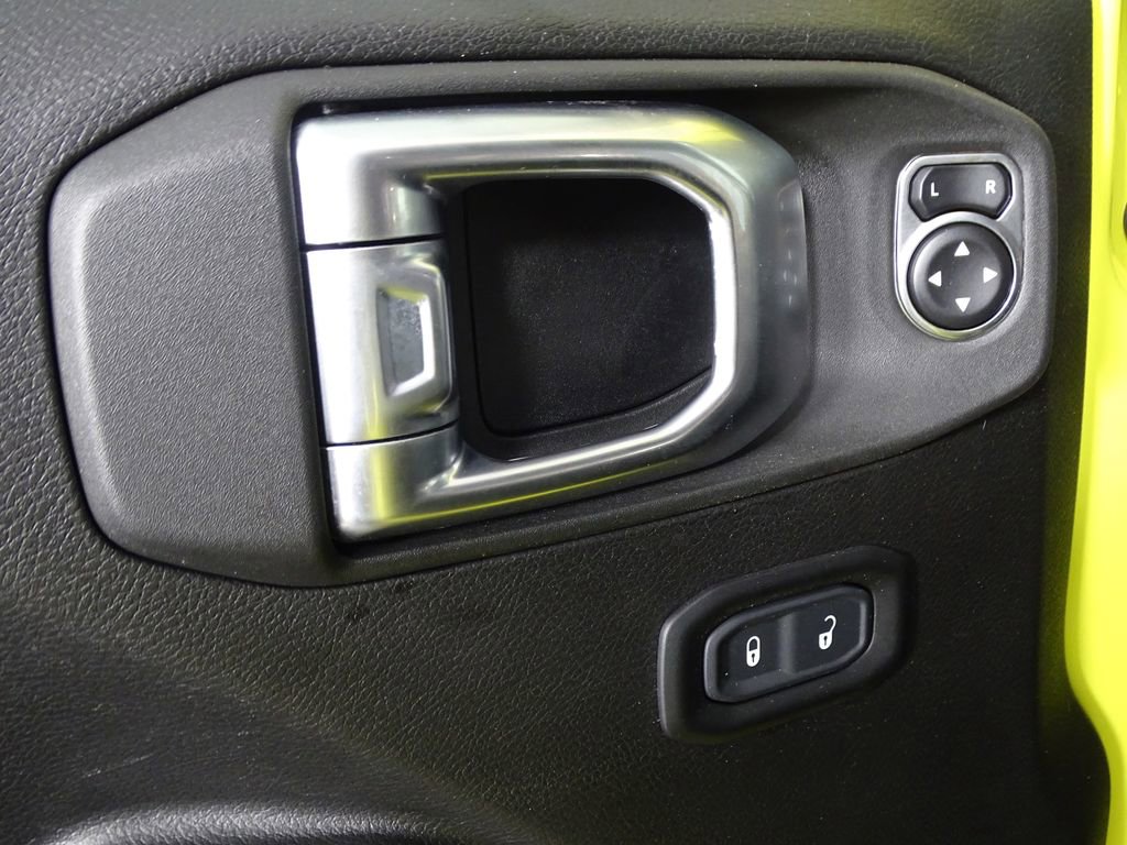 Used 2023 Jeep Wrangler Willys image 16