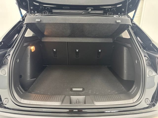 New 2026 Chevrolet Trax LT w/ Midnight Edition FWD image 27