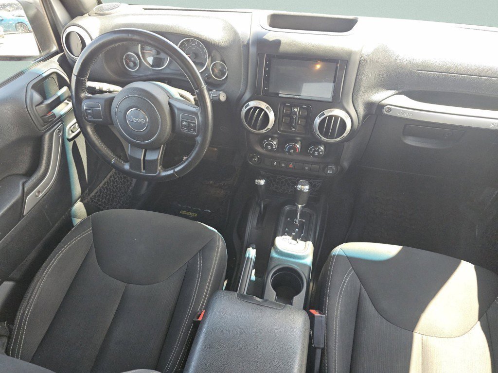Used 2018 Jeep Wrangler Unlimited Sahara AWD/4WD image 25