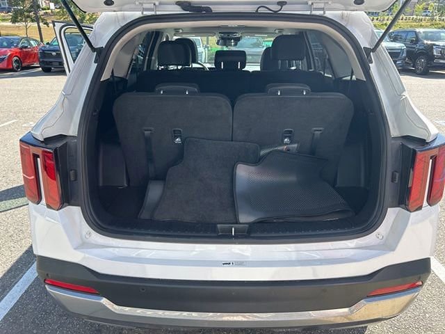 Certified 2024 Kia Sorento S w/ Panoramic Sunroof Package FWD image 19