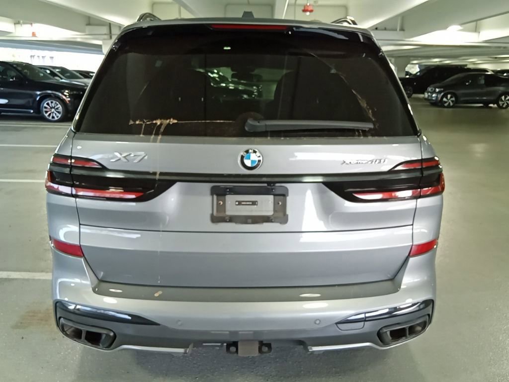Used 2024 BMW X7 xDrive40i w/ M Sport Package image 8