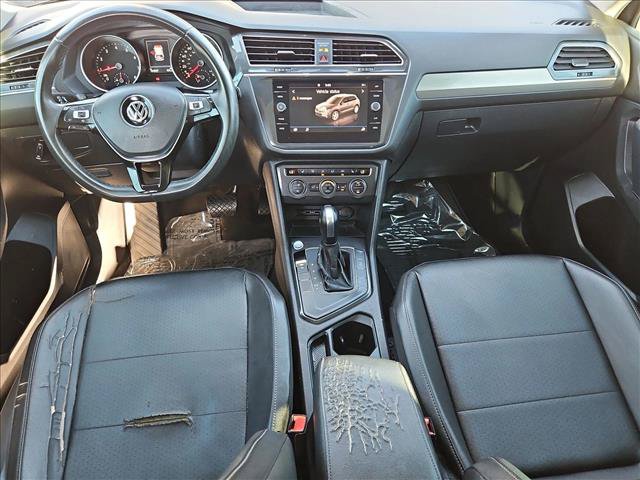 Used 2020 Volkswagen Tiguan SE w/ Panoramic Sunroof Package FWD image 18