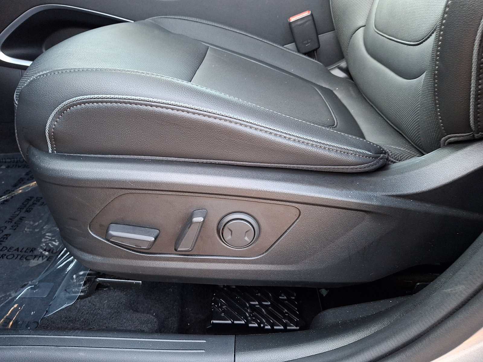 Certified 2023 Hyundai Tucson Limited AWD/4WD image 14